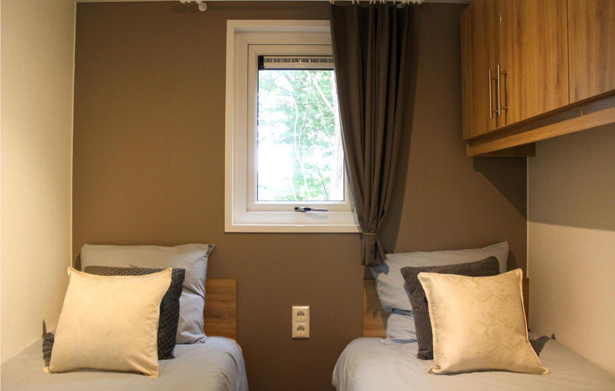 Chalet 11 Oosterwolde  ภายนอก รูปภาพ